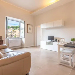 Apartment Trastevere At Heart, Rome
